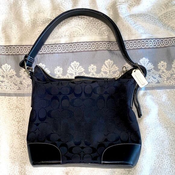 Coach Black Canvas Women’s Shoulder to Crossbody Bag - Picture 1 of 7
